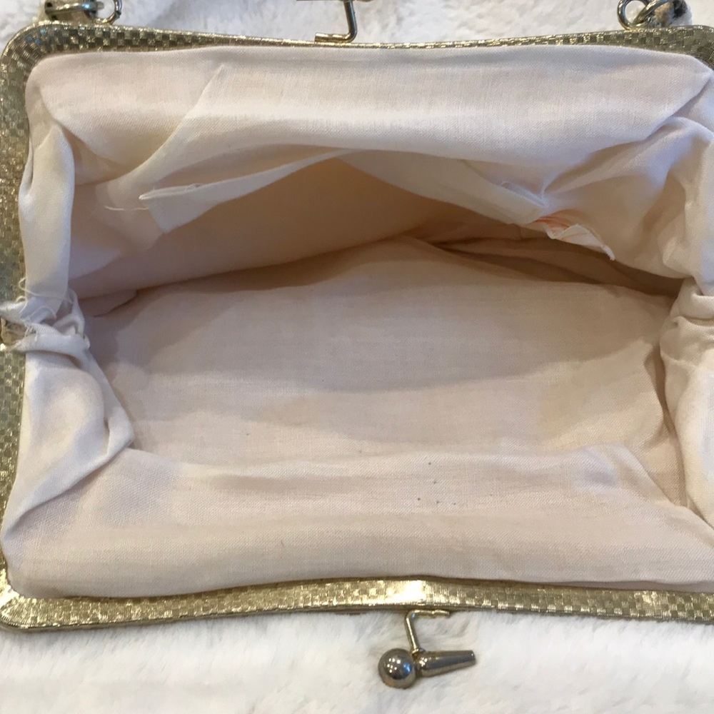 Vintage Beaded Purse with Kisslock - Picture 6 of 9